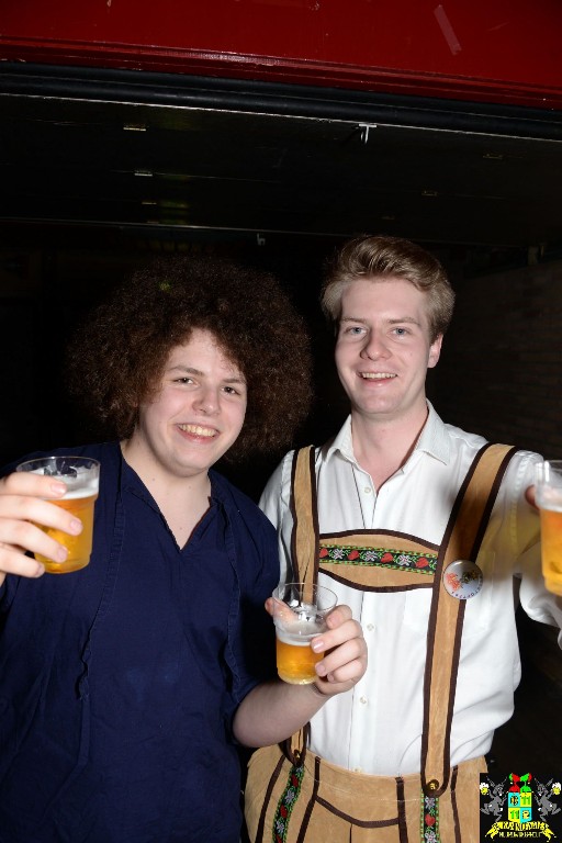 ../Images/Het Opwarmbal 141.jpg